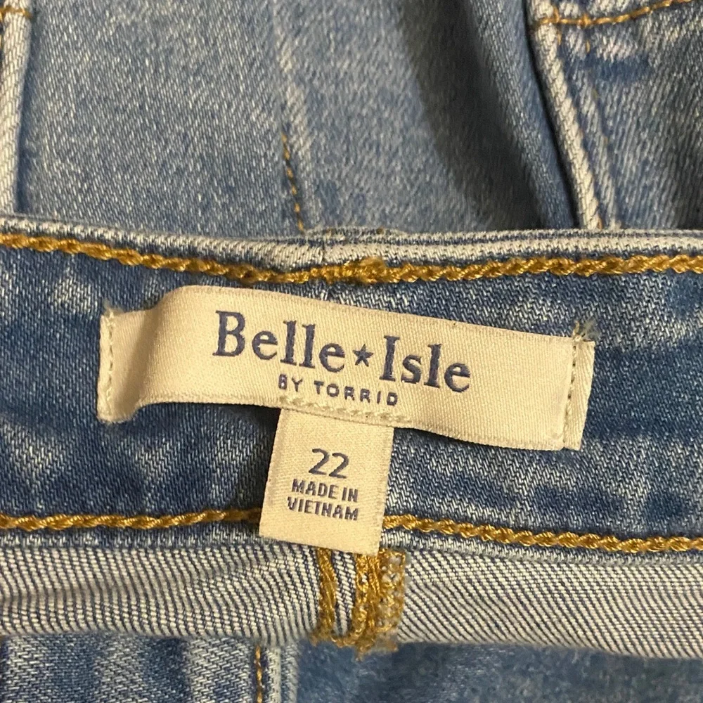 Belle*Isle by Torrid Classic Blue Women's Wide Ankle Jeans - Picture 2 of 6